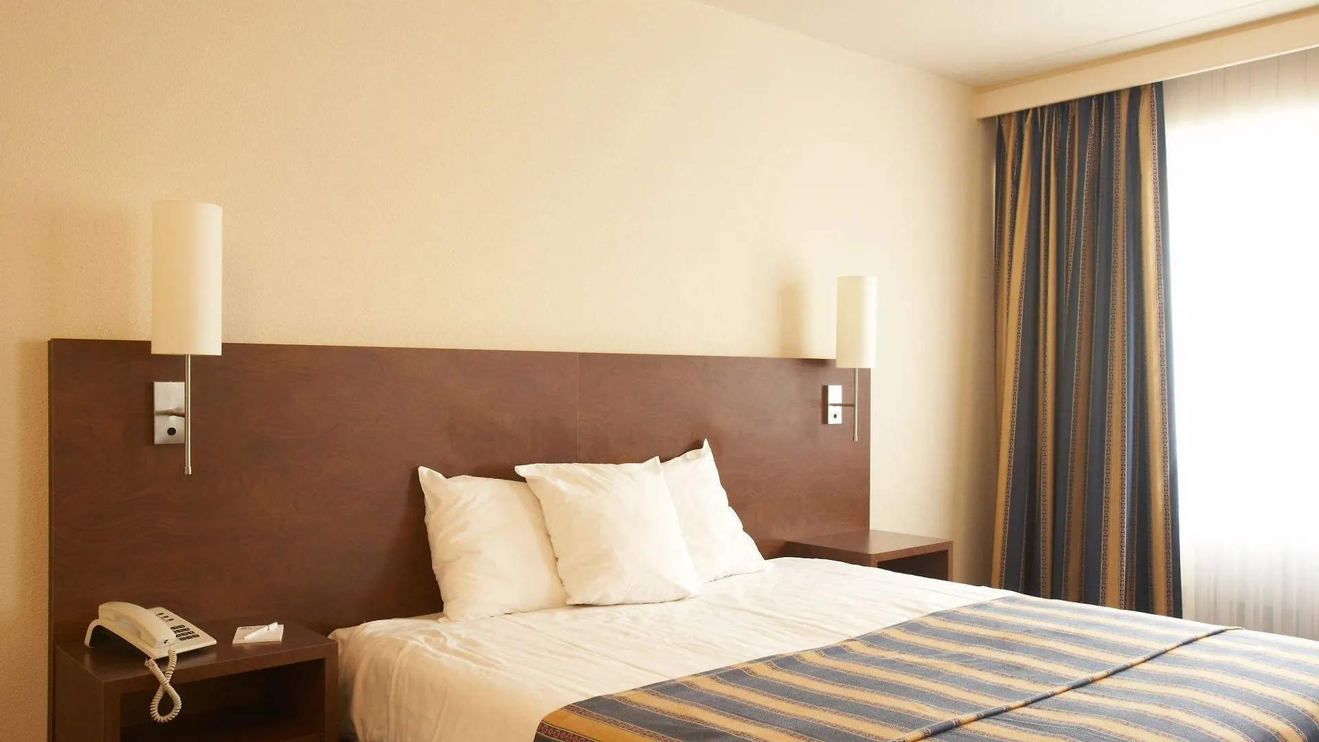 B-Aparthotel Moretus Antwerp 3*,  Belgium